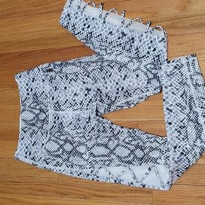 Good American Python Leggings. Size 1